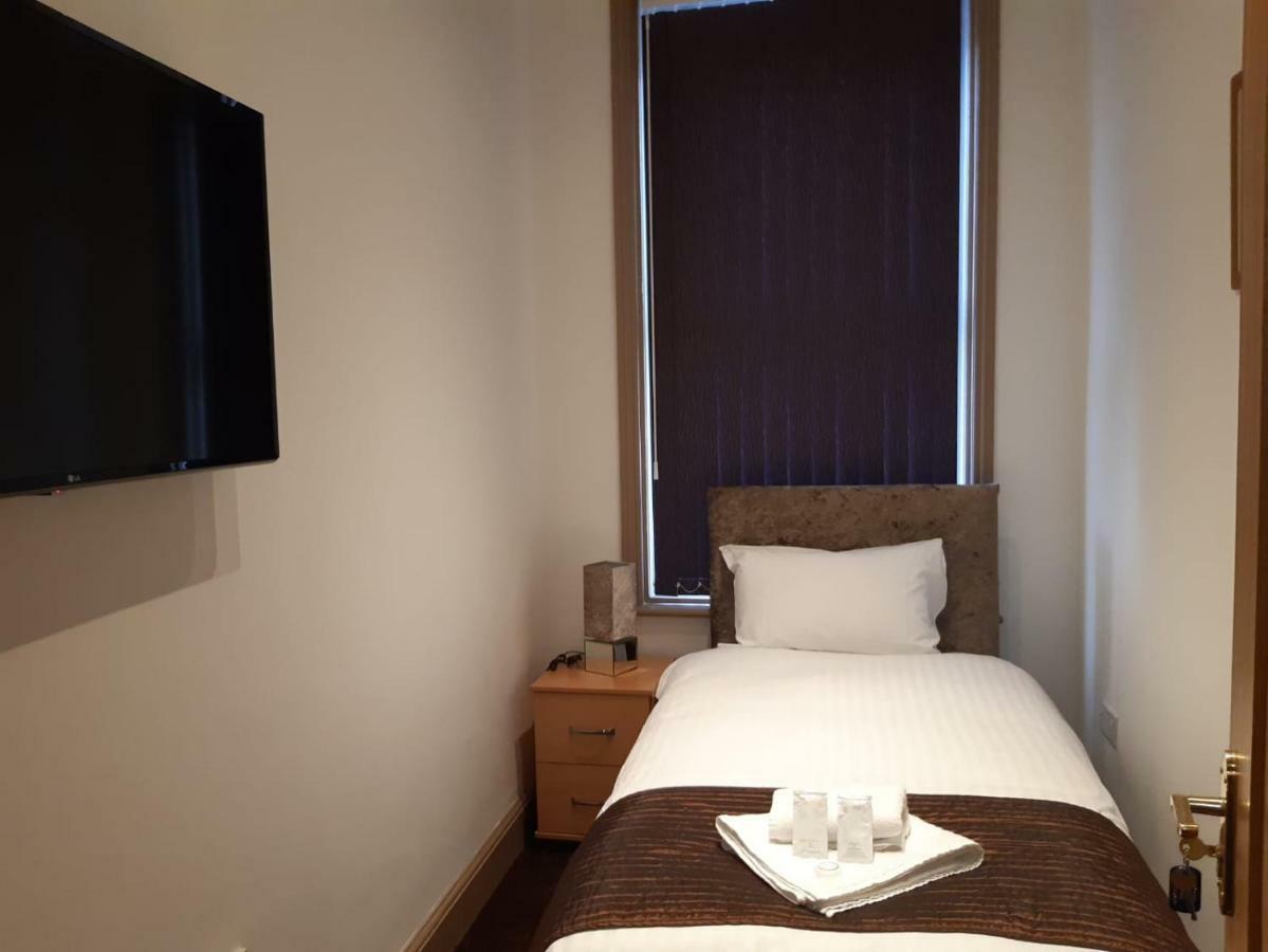 The Fallowfield Lodge Manchester Ngoại thất bức ảnh